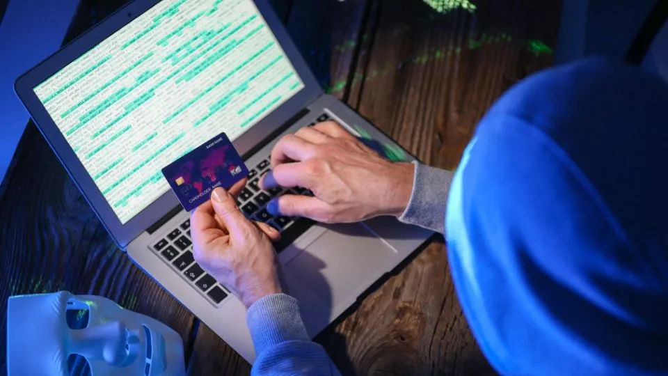 fraudes bancaires arnaques carte bancaire ordinateur fraudes bancaires arnaques carte bancaire ordinateur